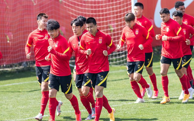  欧超杯今夜走向成谜；雷恩主帅复盘；质疑声四起；年轻球员获得机会