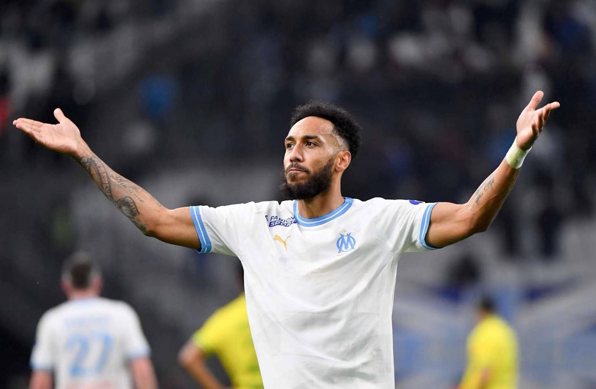 爱游戏APP意甲窗口期再迎强敌；本菲卡更衣室发声；主帅态度——媒体盛赞；赛程密集仍需轮换的简单介绍