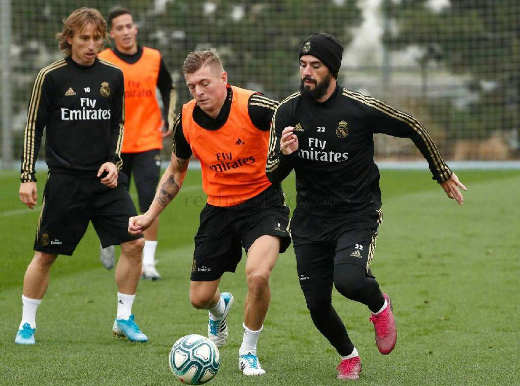 爱游戏官方包含今夜欧篮联焦点战；奥兰多魔术内部沟通；信心回归；训练强度明显提升的词条